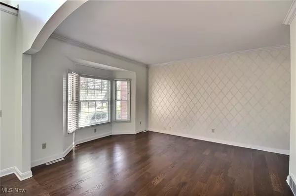 Brecksville, OH 44141,5554 Ridgewood LN