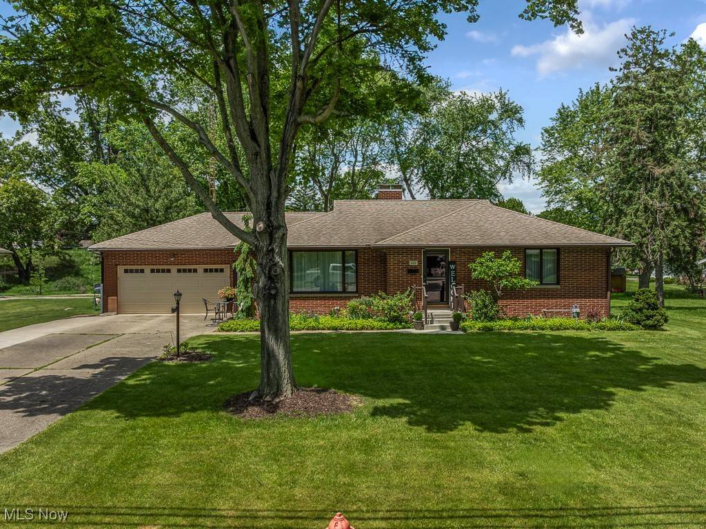 1033 Briarcliff AVE, Alliance, OH 44601