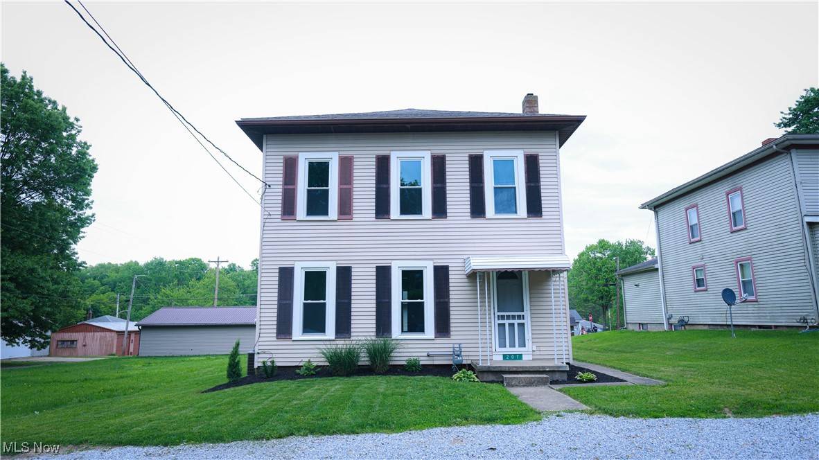 207 2nd AVE NE, Beach City, OH 44608