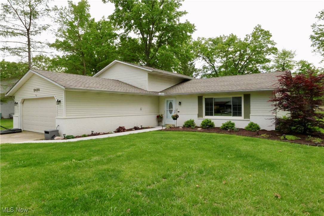 5430 Barkwood DR, Sheffield Village, OH 44054