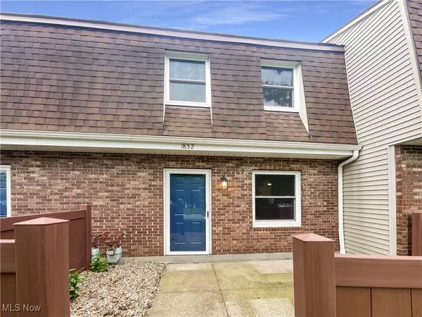 1852 Lillian RD, Stow, OH 44224