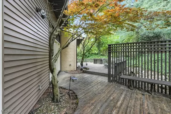 Akron, OH 44313,1678 Brookwood DR