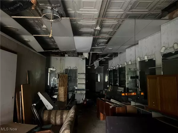 Cleveland, OH 44105,6010 Fleet AVE