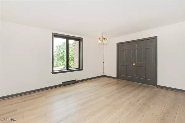 Lyndhurst, OH 44124,5200 Three Village DR #LLB