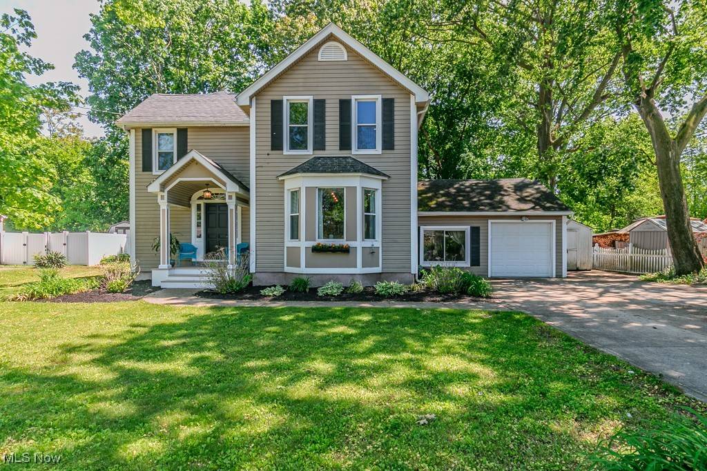 8526 Hoyt CT,  Mentor,  OH 44060