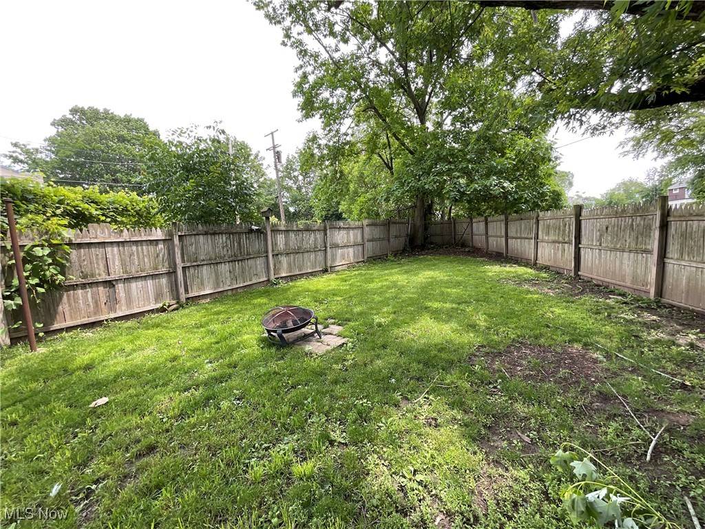 Cleveland, OH 44105,4313 Warner RD