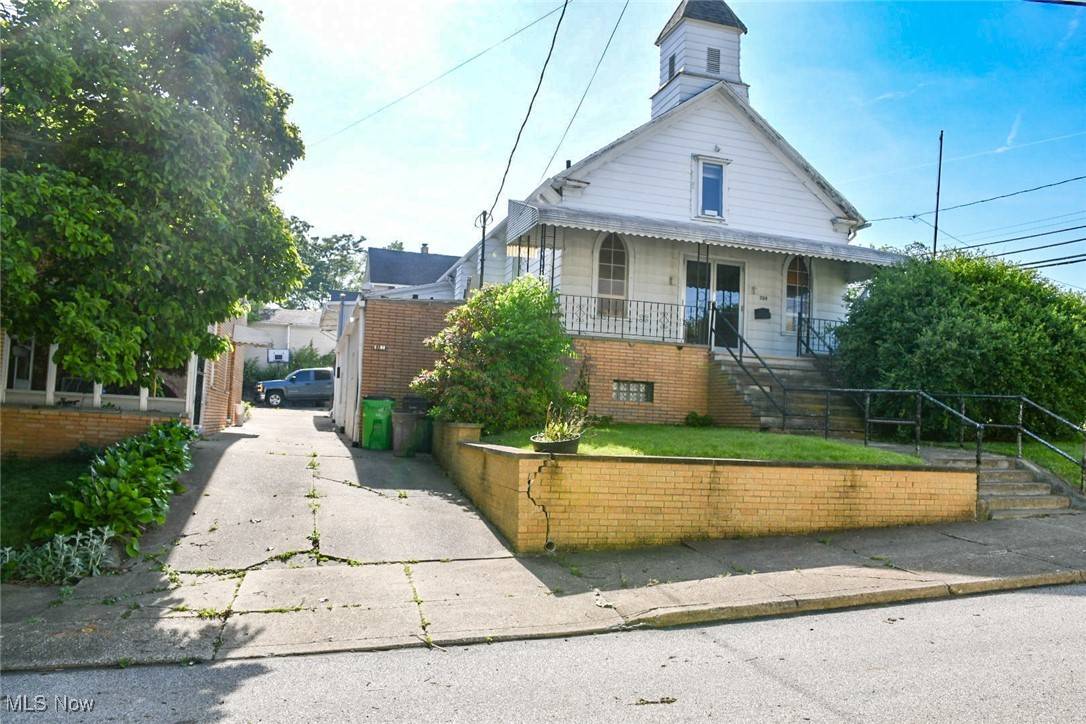 Barberton, OH 44203,128 21st ST NW