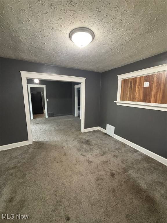 Cleveland, OH 44102,3299 W 82nd ST