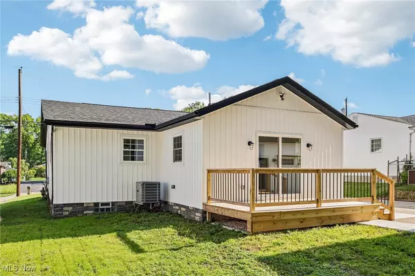 Munroe Falls, OH 44262,178 Lindsey RD
