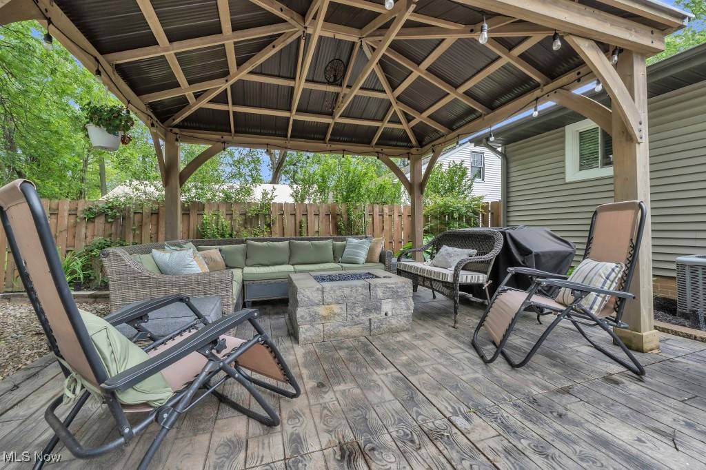 North Olmsted, OH 44070,6254 Mackenzie RD