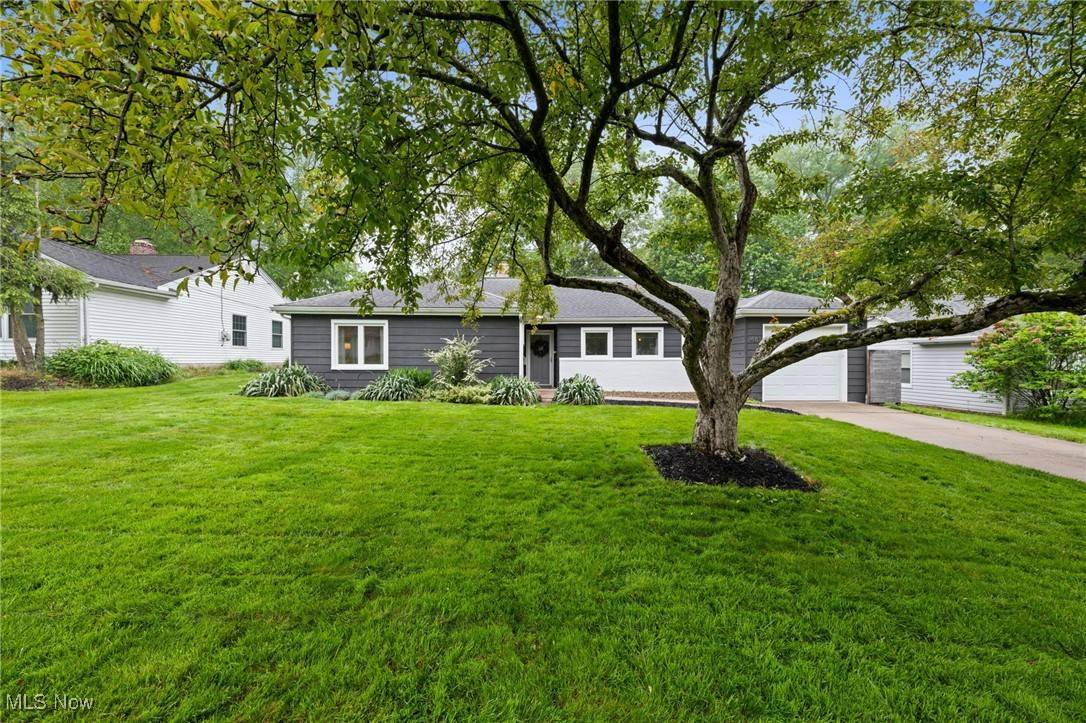 461 Overwood RD,  Akron,  OH 44313