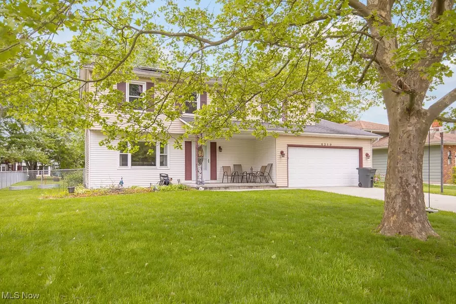 8319 Lorraine DR, Strongsville, OH 44149