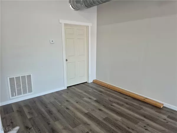 Lorain, OH 44053,1330 Cooper Foster Park RD #C
