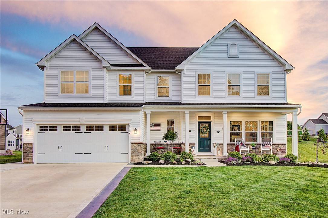 1572 Gate House ST NE, Canton, OH 44721