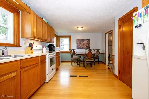 Orrville, OH 44667,320 S Mill ST