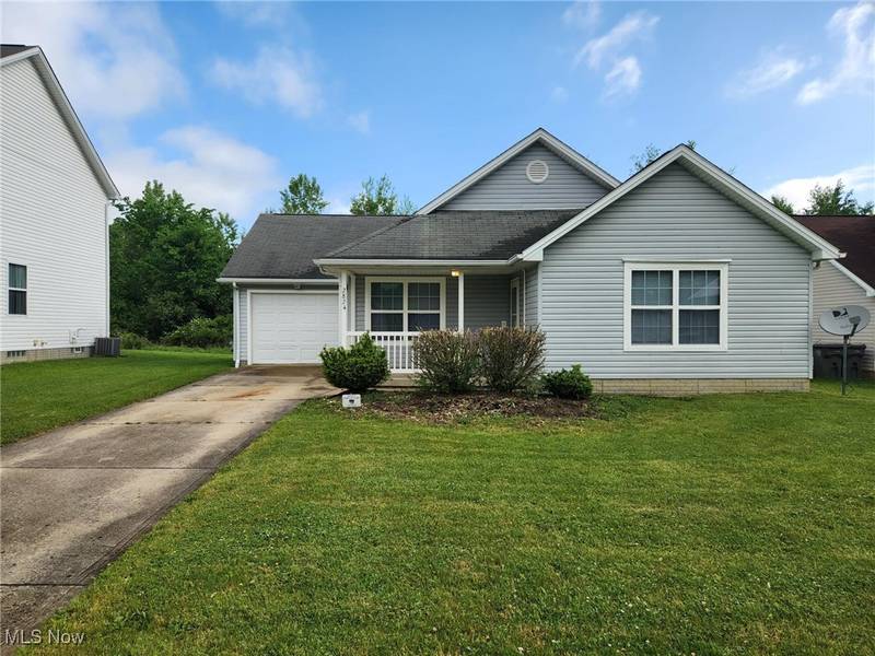 2824 Benford LN, Youngstown, OH 44505