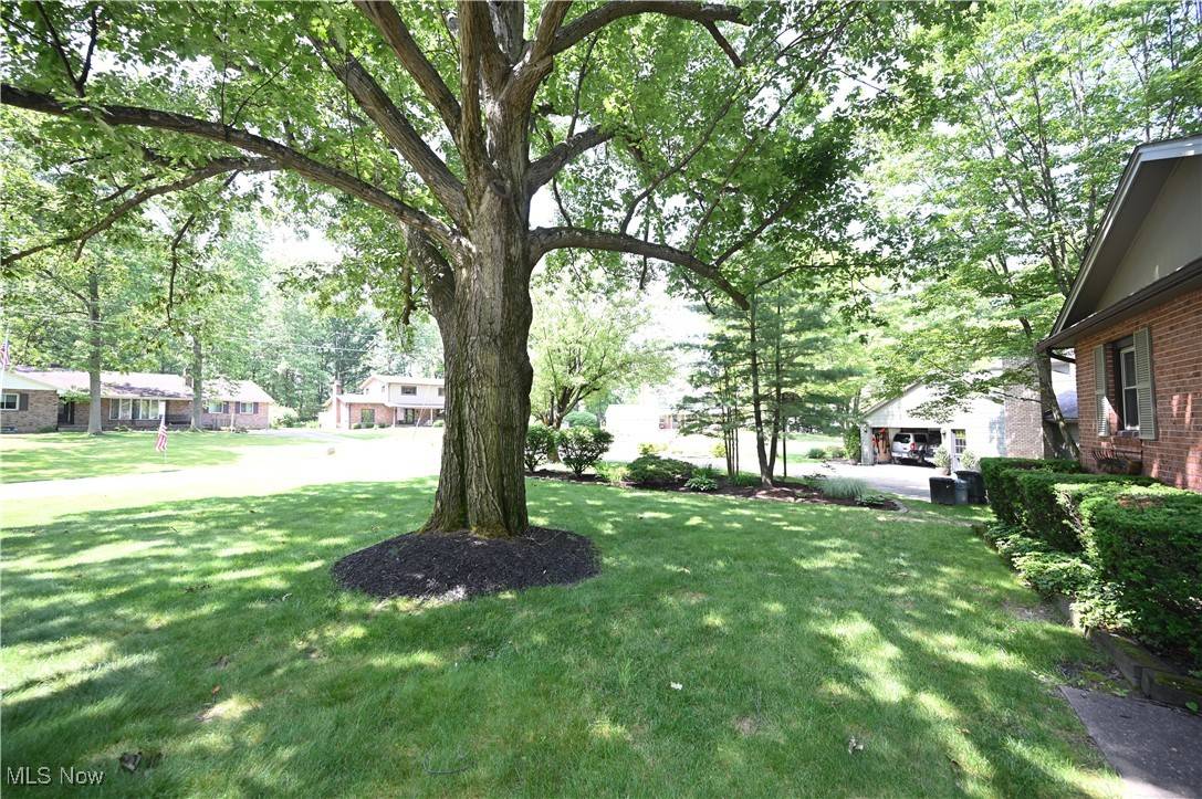 Canfield, OH 44406,755 Blueberry Hill DR