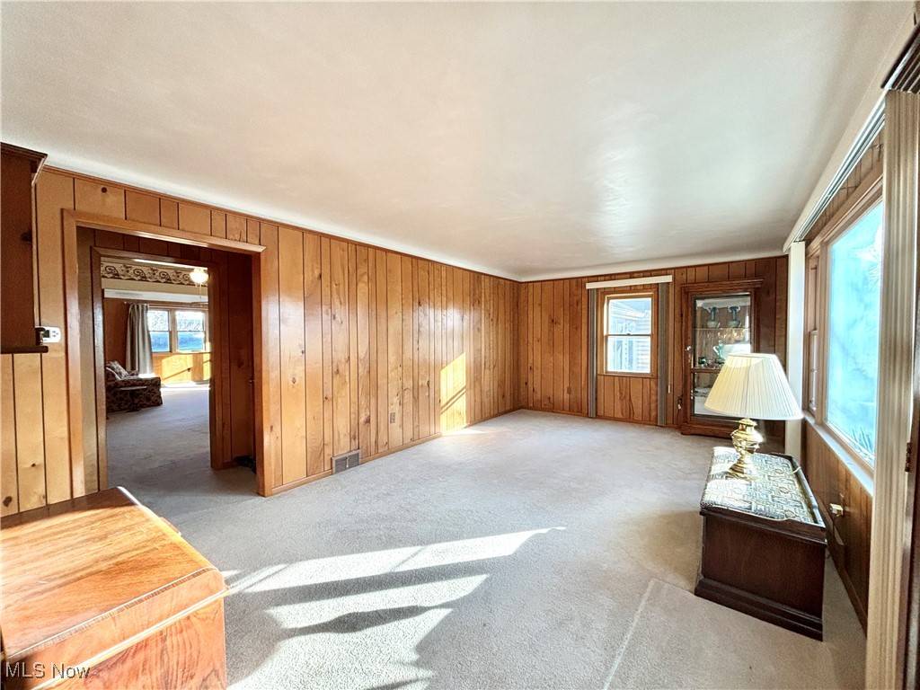 Conneaut, OH 44030,384 Rowe ST