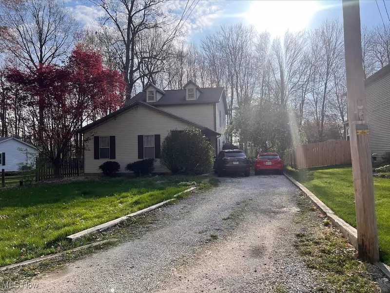 3025 Lamb DR, Coventry, OH 44319