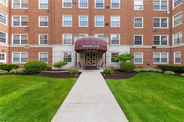 Shaker Heights, OH 44122,19101 Van Aken BLVD #422