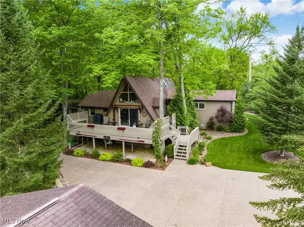 316 Saint Andrews LN, Senecaville, OH 43780