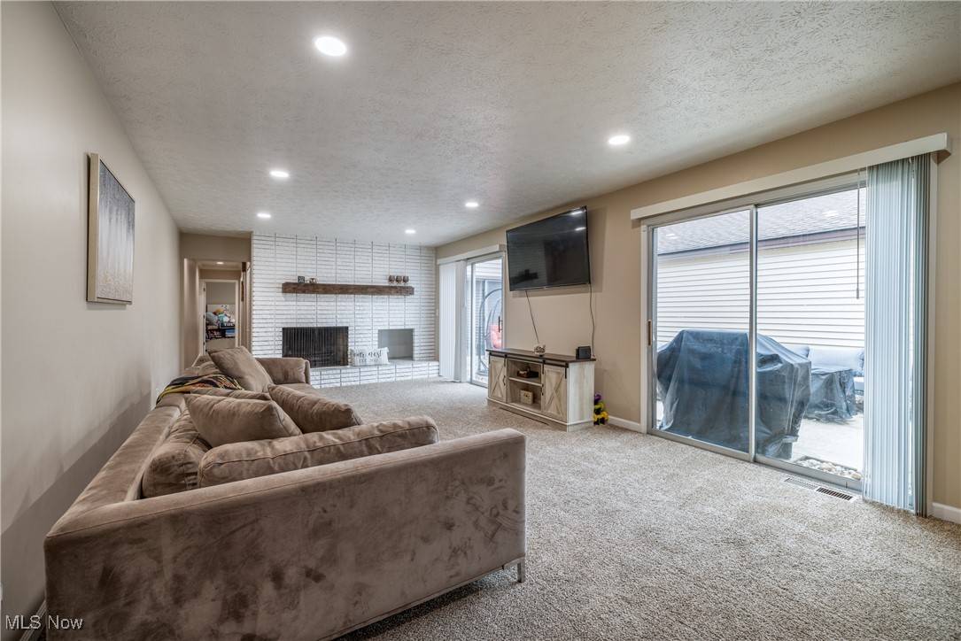North Ridgeville, OH 44039,32981 Mills RD