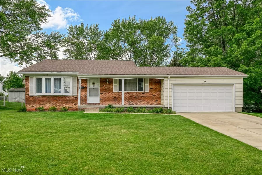 9394 Gettysburg DR, Twinsburg, OH 44087