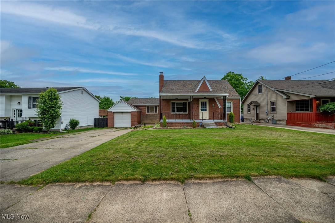 227 S Main ST, Austintown, OH 44515