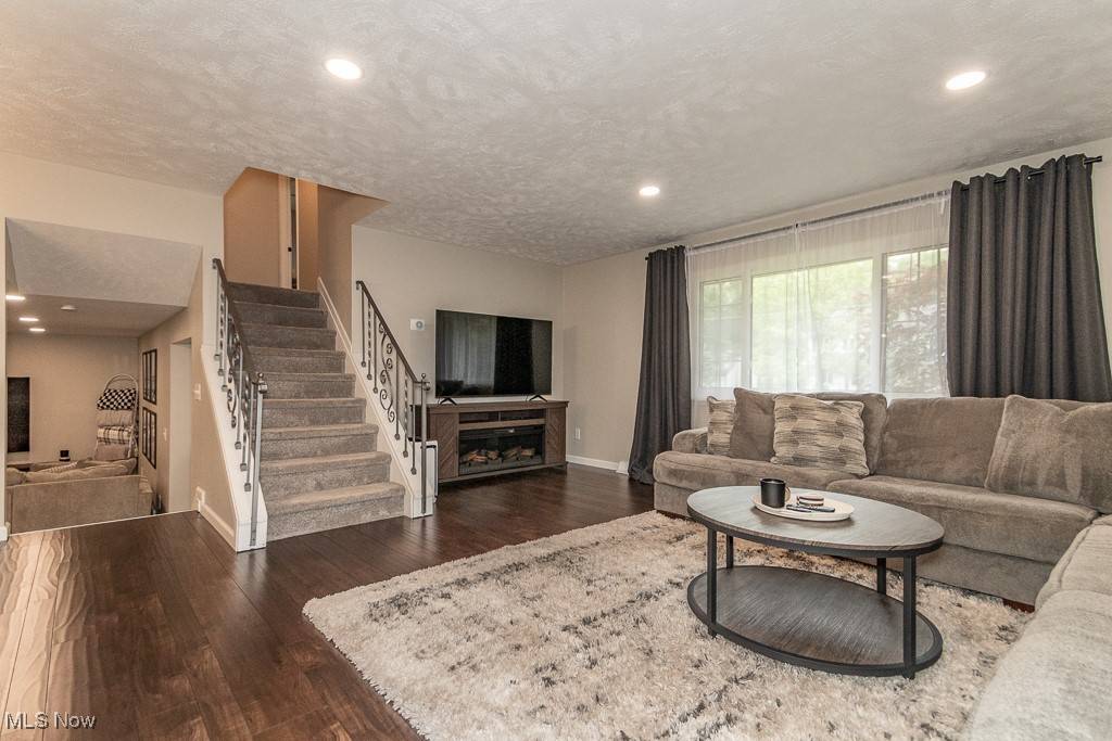 Mentor, OH 44060,6672 Oakdale RD