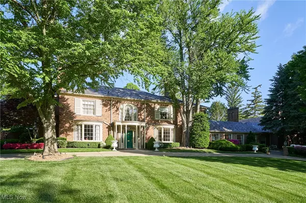 Akron, OH 44313,48 S Wheaton RD