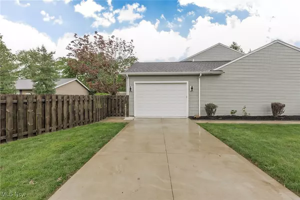 Strongsville, OH 44136,13179 Fairwinds DR