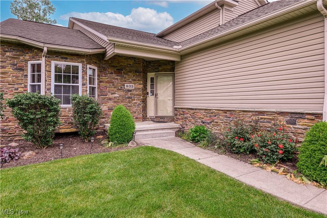 Kent, OH 44240,833 Lakeview CT