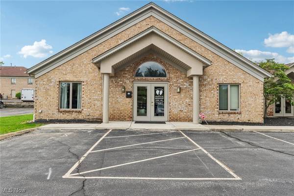 819 Southwestern RUN, Poland, OH 44514