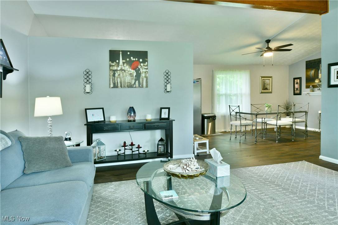 Warren, OH 44484,377 Henn Hyde RD NE