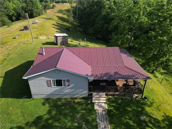 Clendenin, WV 25045,498 Little Queen RD