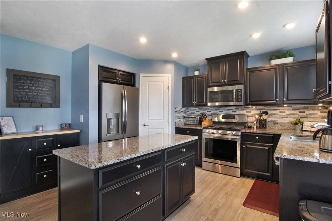 North Ridgeville, OH 44039,9388 Nash LN