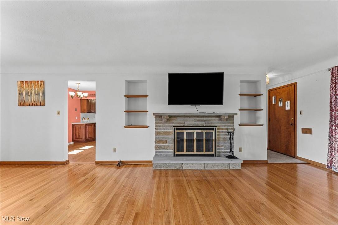 Rocky River, OH 44116,2637 Carmen DR
