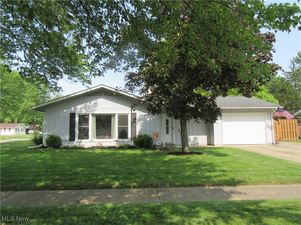 771 Trotter LN, Berea, OH 44017