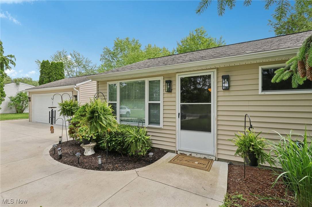Streetsboro, OH 44241,868 Frost RD
