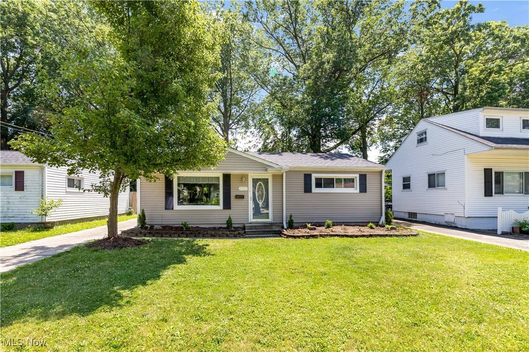 27815 Knickerbocker RD, Bay Village, OH 44140