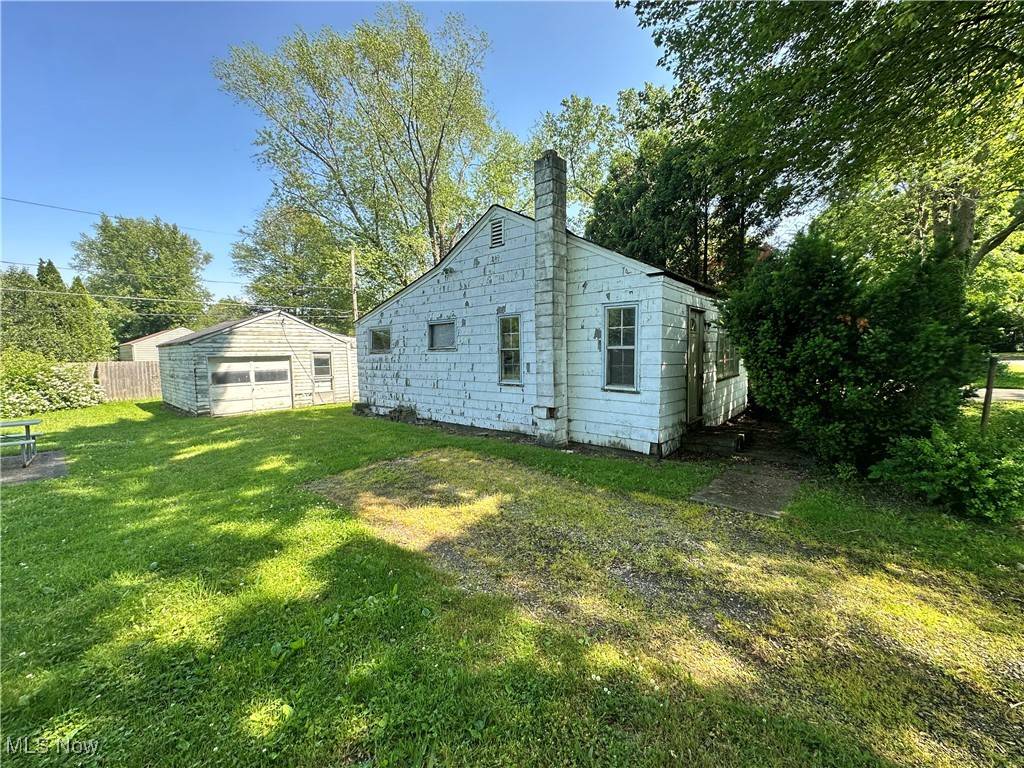 Madison, OH 44057,1487 Lake View AVE