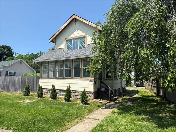 1719 E 48th ST, Ashtabula, OH 44004