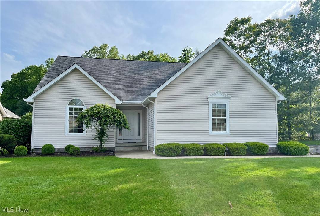 286 NE Palmer CIR NE, Howland, OH 44484
