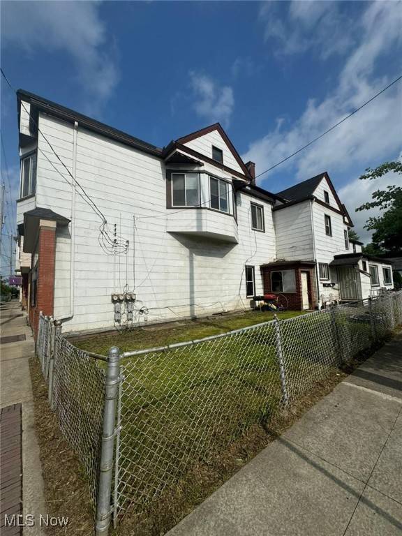 Cleveland, OH 44105,5611 Fleet AVE