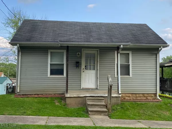 1210 Swann ST, Parkersburg, WV 26101