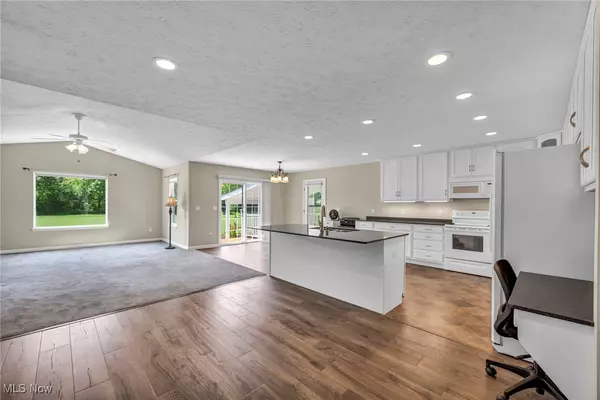 North Ridgeville, OH 44039,36351 Mills RD