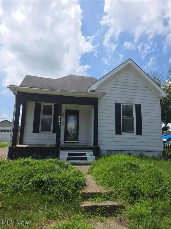 321 Gray ST, Zanesville, OH 43701