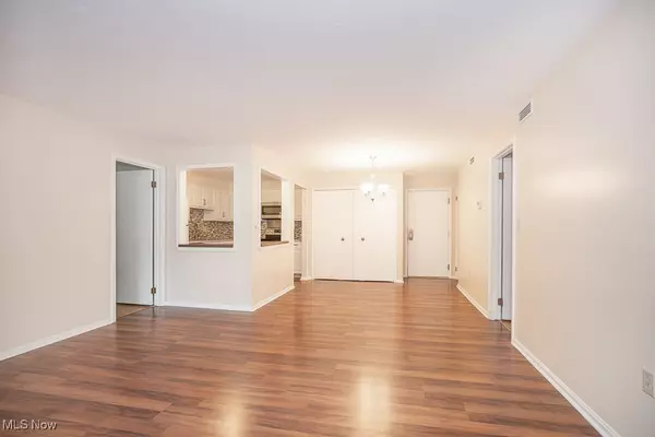 Westlake, OH 44145,800 Brick Mill RUN #103