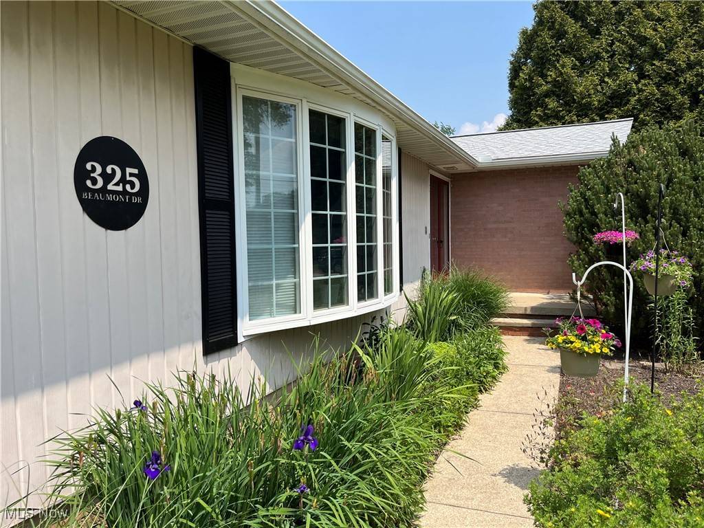 Fairlawn, OH 44333,325 Beaumont DR
