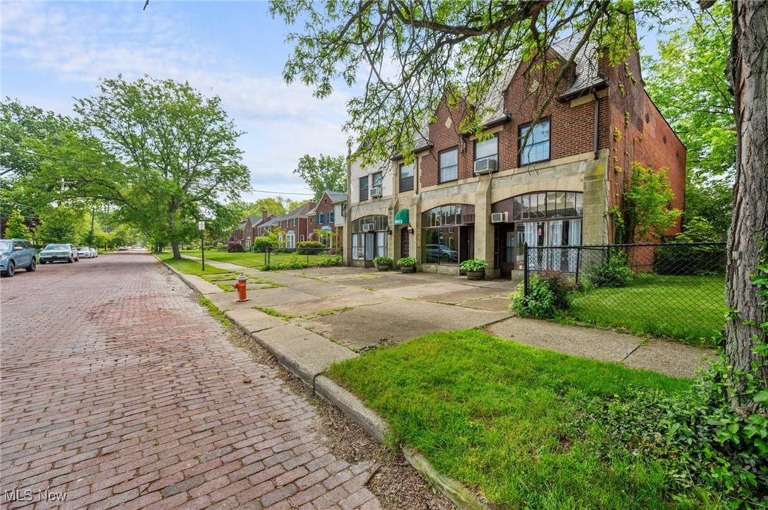 Cleveland, OH 44107,16903 Fischer RD